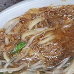 中華麺店 喜楽 - ネギ多めでこってりこ