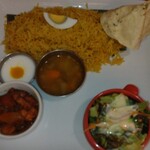 マハトマ - 『デラックスBBQビリヤニセット』のビリヤニプレート。