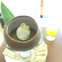 中国料理 「チャイナブルー」 コンラッド東京 - ピスタチオ？アボカド？のムース
