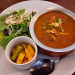 Sajilo Cafe Linden - 日替わりカレー(レンコンとチキン)