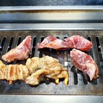 焼肉てっちゃん - 中おちカルビ・てっちゃん