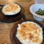 スモークアンドスミビ 102 - 燻製ホタテのペンネグラタン