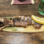 章雄 - 内臓が入っており、独特の苦味がありますが、この苦味が日本酒と良く合います。癖になるおいしさがあります。