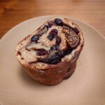 バックシュトゥーベ ツオップ - 無花果チョコくるみロール