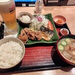 大戸屋 - 料理写真:鶏竜田揚げと焼鯖1230円に冷汁230円。