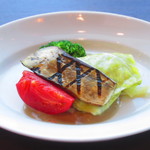 トラットリア グランボッカ - 前菜／バーニャカウダー風温野菜のアンチョビソース和え(笑)