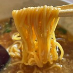 三鈴ラーメン - 麺リフト