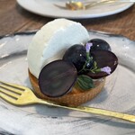cuce - サマーブラックのタルト 650円