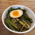 ラーメン ろたす - ニラキムチ丼