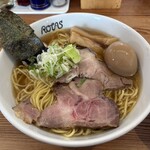 ラーメン ろたす - 煮干し味玉ラーメン