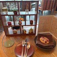 ザ タヴァン グリル＆ラウンジ - 