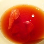 『ホットローズティー』!甘い香りのフレッシュなバラの花びらがカップに広がり、ほっこり、まったり癒された～♪(^o^)丿
          