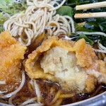 葛西 めんや - コロッケ割ってみた