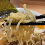らーめん やまふじ - ちぢれ麺リフト