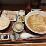 炭火焼濃厚中華そば 海富道 - 