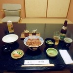 田傳 - 鰻着丼です。