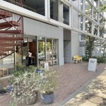 THINK OF THINGS - お店の外観