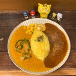スパイス食堂 ニッキ - 2種盛り1,250円(税込)  ※完全に、色も違う！