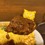 スパイス食堂 ニッキ - チキンマサラ(辛さはMAXの4)、にゅ〜〜ん！