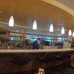 フライヤーズテーブル - バーカウンター