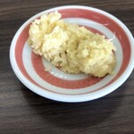 極濃湯麺 キントン - 料理写真:わかりにくいけど、生姜とにんにく。この量でたったの¥10‼️嫌いじゃなければ注文、必須！