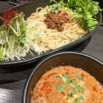 香氣　四川麺条  - 坦々つけ麺(辛くない方)にパクチー追加♡