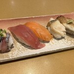 うまい鮨勘 - 〈2025年8月〉真アジ・天然マグロ赤身・生サーモン・活ツブ貝・アナゴ塩