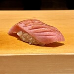 315276149 - メジマグロトロ　噴火湾　滑らかで爽やかな身質　夏の味わいですね