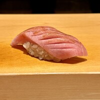 鮨 はしもと - メジマグロトロ　噴火湾　滑らかで爽やかな身質　夏の味わいですね