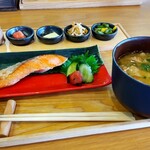 たぬキッチン - 料理写真:豚汁鮭定食