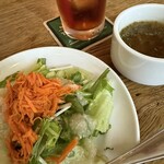 ザ・コーナー ハンバーガー＆サルーン - 