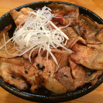 ホエーどん亭 - 十勝豚丼（中）