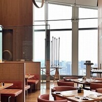 ザ タヴァン グリル＆ラウンジ - 