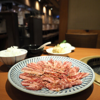 炭火焼肉 牛心亭_0