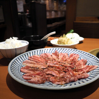 炭火焼肉 牛心亭_1