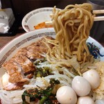 豚山 鶴見店 - ワシワシ麺がたまらない