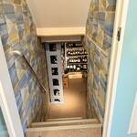 千田亭 - ワインセラー入口