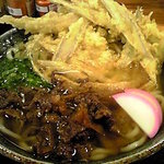 久兵衛 - 肉ごぼう天うどん６７０円の大盛り＋１００円 ボリュームあるわｗｗ