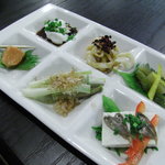 Okinawa Ryouri Chinuman - 琉球珍味６種盛。