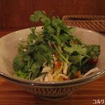 カフェ コルリ - パクチーサラダ