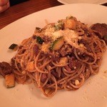 イル ポネンティーノ - こちらは本日のパスタ、カボチャと・・・なんだっけ？チョリソー？