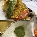 京出汁おでんと旬菜天ぷら 鳥居くぐり - 