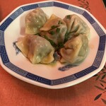 上海チキン 大塚 小閣樓 - 水餃子