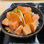 紋別漁師食堂 - 桜ますルイベ漬け丼2200円