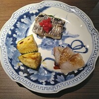松石 - 前菜　素材の美味しさが前面に来るのは嬉しい。これを殺さずに、引き立てる絶妙な塩梅のソースが素晴らしいと感じました。
