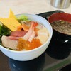 海転寿し 満てん - 料理写真:ランチ特選10ネタ海鮮丼1375円