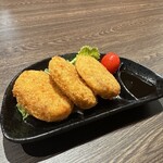 厳選酒場 新風 - コロッケ￥500円