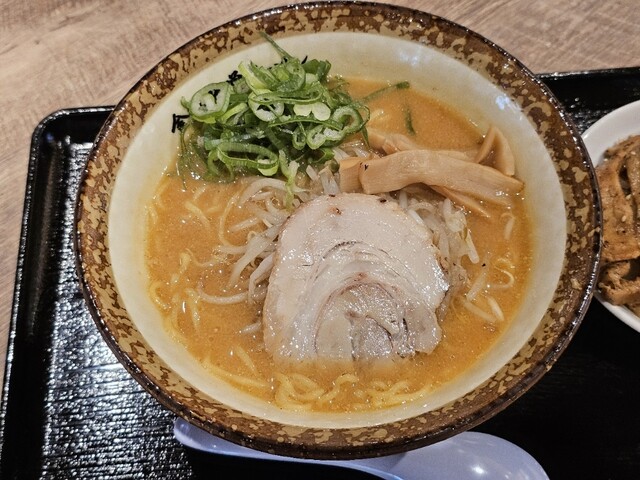 金澤味噌らぁめん秀 五所川原店｜津軽ラーメン街道の人気ラーメン屋