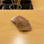 鮨 やすみつ - 春子鯛の昆布締め