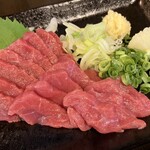 馬刺しともつやき おにくの大将 - 